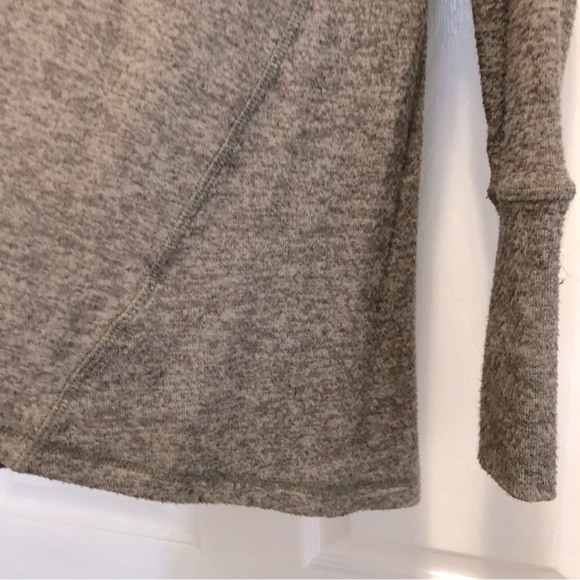 ☀️ Cable & Gauge Sweater Top with Cinch Neck Size Medium - Picture 6 of 11